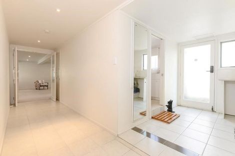 Photo of property in 18 Lavelle Road, Henderson, Auckland, 0612