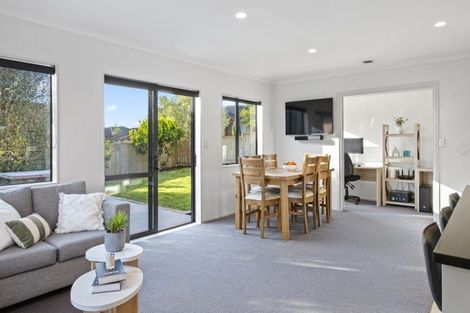 Photo of property in 28 Twomey Drive, Pukekohe, 2120