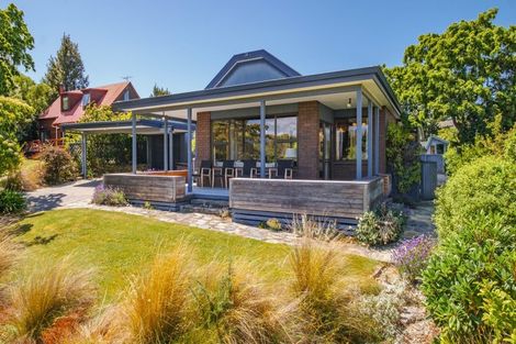Photo of property in 12 Mulberry Lane, Wanaka, 9305
