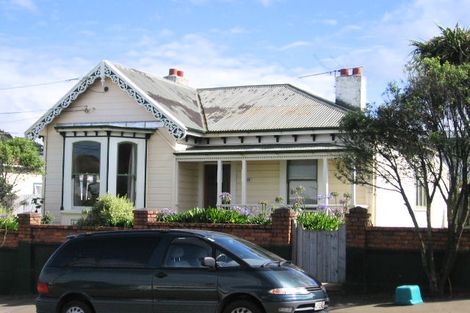 Photo of property in 32 Te Wharepouri Street, Berhampore, Wellington, 6023