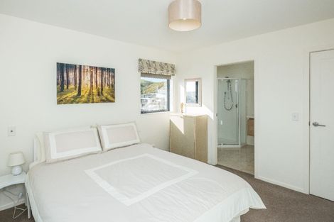 Photo of property in 11 Lacebark Lane, Woodridge, Wellington, 6037