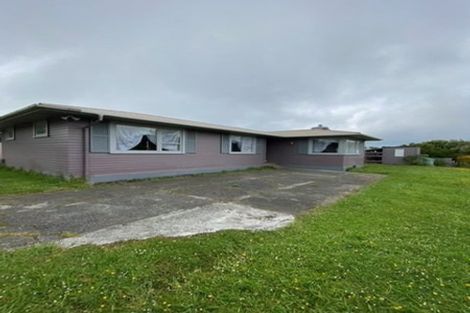 Photo of property in 17 Balmain Street, Newlands, Wellington, 6037