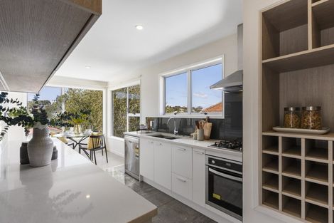 Photo of property in 9 Keldale Place, Forrest Hill, Auckland, 0620