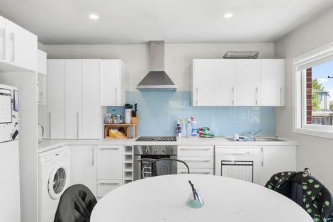 Photo of property in 2/27 Hills Road, Edgeware, Christchurch, 8013