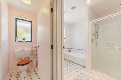 Photo of property in 20 Ranui Street, Waikawa, Picton, 7220