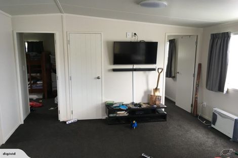 Photo of property in 1 Waiau Street, Torbay, Auckland, 0630