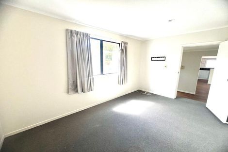 Photo of property in 16 Savoy Road, Glen Eden, Auckland, 0602