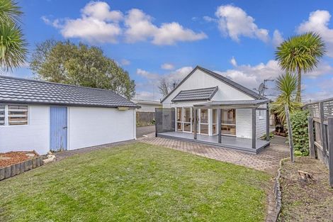 Photo of property in 33 Glenrowan Avenue, Avondale, Christchurch, 8061