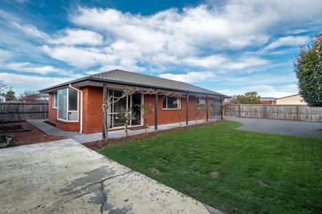 Photo of property in 2/27 Oakhampton Street, Hornby, Christchurch, 8042