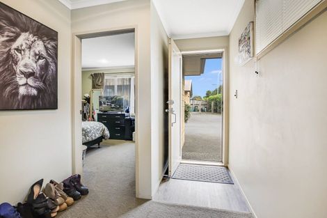 Photo of property in 1/114 Old Farm Road, Hamilton East, Hamilton, 3216