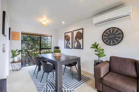 Photo of property in 34 Aviemore Drive, Highland Park, Auckland, 2010