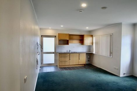 Photo of property in 78 Goodwood Drive, Goodwood Heights, Auckland, 2105