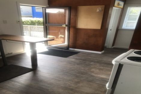 Photo of property in 216 Riccarton Road, Riccarton, Christchurch, 8041