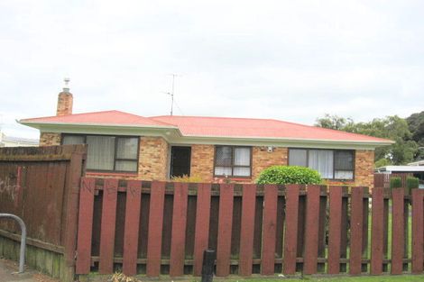 Photo of property in 57 Rosehill Drive, Rosehill, Papakura, 2113