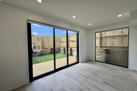 Photo of property in 3/36 Fairdale Place, Birkdale, Auckland, 0626