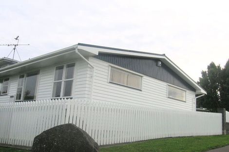 Photo of property in 18 Laurel Grove, Maungaraki, Lower Hutt, 5010
