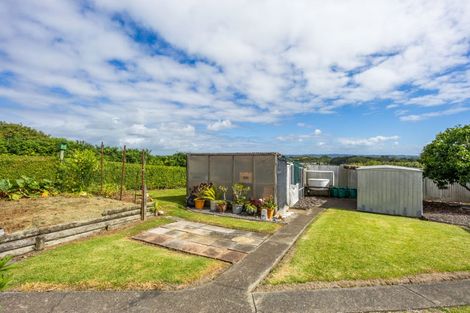 Photo of property in 38 Hobsonville Road, West Harbour, Auckland, 0618