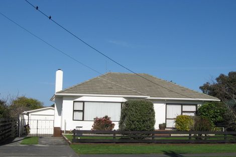 Photo of property in 17 Puriri Street, Gonville, Whanganui, 4501