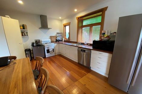 Photo of property in 21 Knowles Street, Terrace End, Palmerston North, 4410