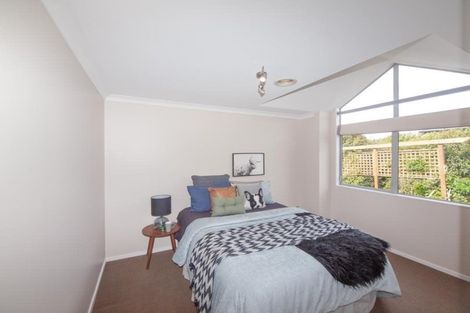 Photo of property in 212 Westchester Drive, Churton Park, Wellington, 6037