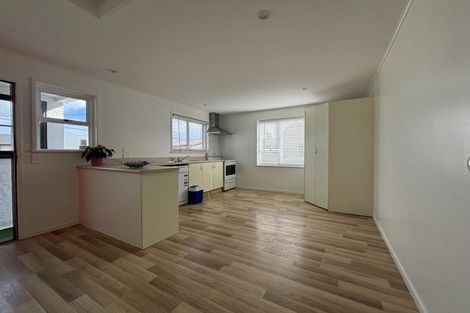 Photo of property in 40 Wrantage Street, Westown, New Plymouth, 4310