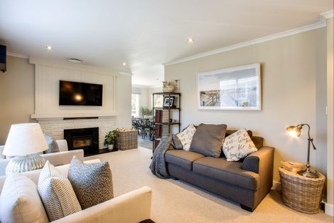 Photo of property in 12 Upham Street, Havelock North, 4130