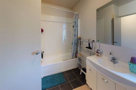 Photo of property in 898a East Coast Road, Northcross, Auckland, 0630