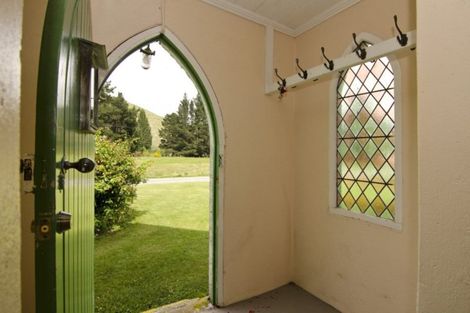 Photo of property in Ex St Johns Church, 1605 Teviot Road, Millers Flat, Roxburgh, 9572