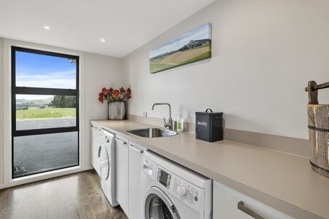 Photo of property in 220 Taieri Peak Road, Meadowbank, Palmerston, 9481