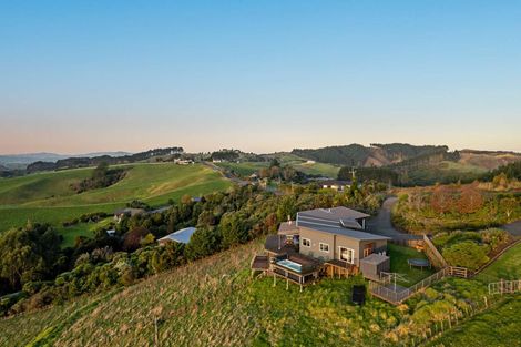 Photo of property in 25 Medhurst Road, Bombay, 2675