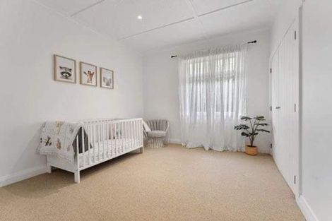 Photo of property in 6 Ngaio Street, Strandon, New Plymouth, 4312