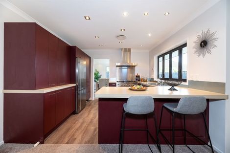 Photo of property in 61 Sapperton Drive, Henderson, Auckland, 0612