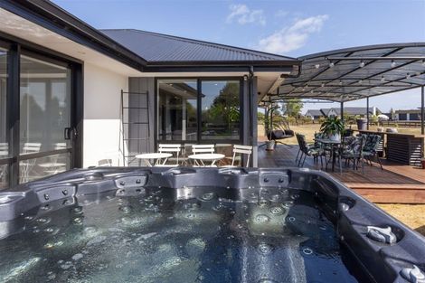 Photo of property in 32 Northside Drive, Waikuku, Rangiora, 7473