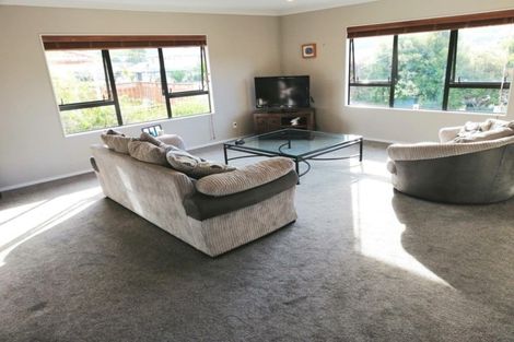 Photo of property in 21 Chadlington Avenue, Henderson, Auckland, 0612