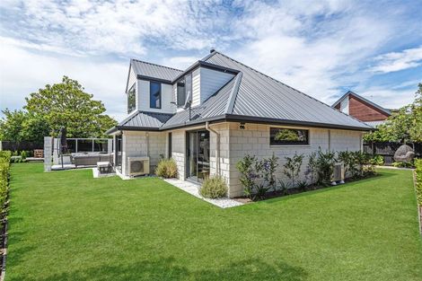 Photo of property in 5 Chilwell Place, Halswell, Christchurch, 8025