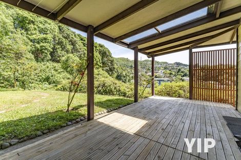 Photo of property in 9 Victory Crescent, Tawa, Wellington, 5028