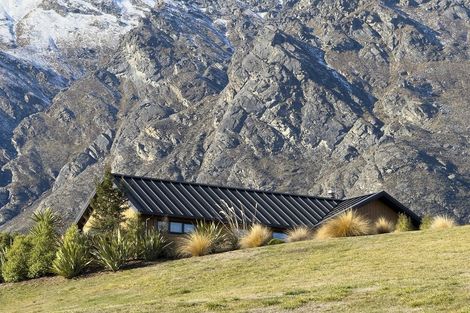 Photo of property in 6a Kinross Lane, Jacks Point, Queenstown, 9371