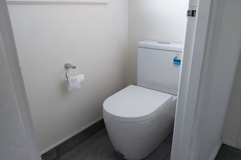 Photo of property in 4/41 Greenslade Crescent, Northcote, Auckland, 0627