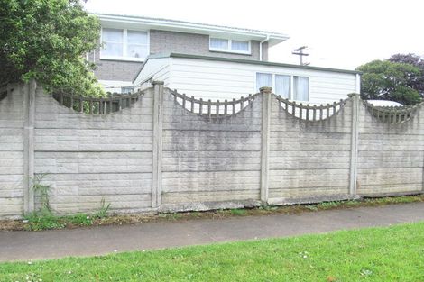 Photo of property in 2/93 Kenderdine Road, Papatoetoe, Auckland, 2025