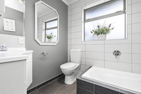 Photo of property in 66 Wordsworth Street, Leamington, Cambridge, 3432