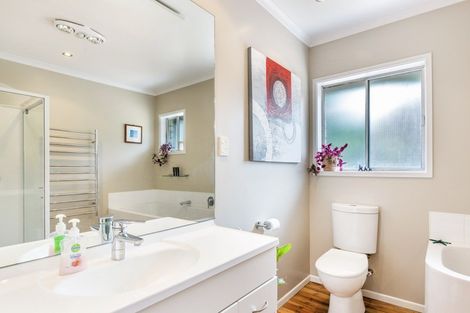 Photo of property in 106 Taupo View Road, Taupo, 3330