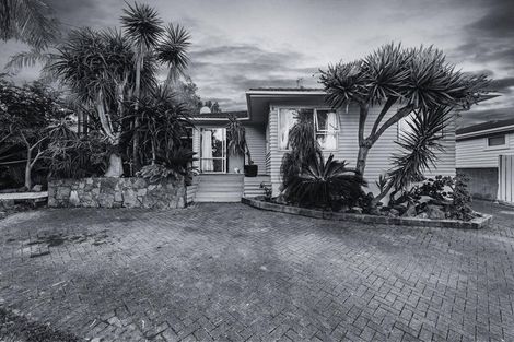 Photo of property in 26 Hartley Terrace, Massey, Auckland, 0614