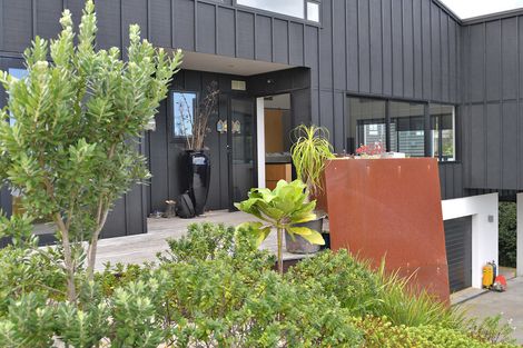 Photo of property in 15c Wonderview Road, Leigh, 0985