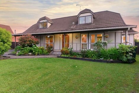 Photo of property in 12 Orinda Close, Botany Downs, Auckland, 2010