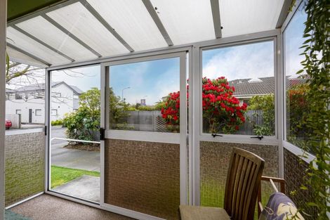 Photo of property in 1/64 Osborne Street, Waltham, Christchurch, 8011