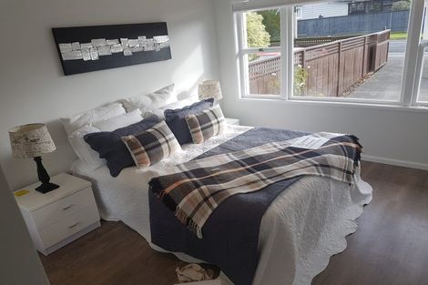 Photo of property in 4/27 Nikau Street, New Lynn, Auckland, 0600