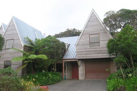 Photo of property in 3 Nadia Grove, Khandallah, Wellington, 6035