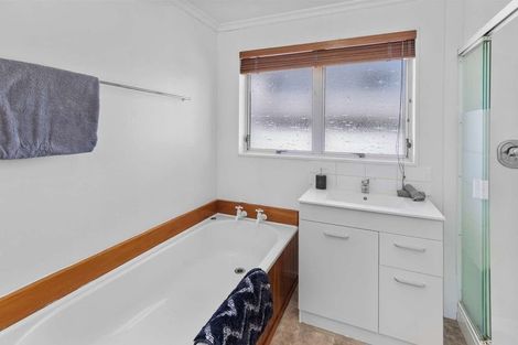 Photo of property in 17 Abraham Crescent, Milson, Palmerston North, 4414