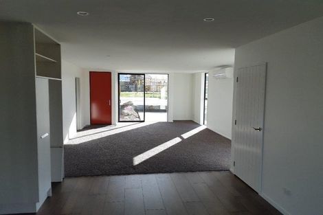 Photo of property in 6 Matakanui Lane, Wanaka, 9305