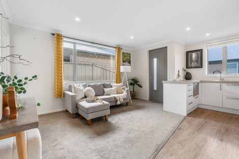 Photo of property in 2 Bruce Street, Mosgiel, 9024